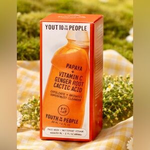 NWT
Youth To The People Superfruit Facial Cleanser - Papaya + Vitamin C